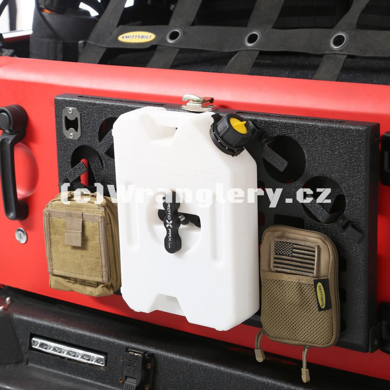 Výklopný stolek na dveře kufru Jeep Wrangler JK Smittybilt USA