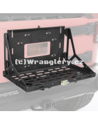 Výklopný stolek na dveře kufru Jeep Wrangler JK Smittybilt USA