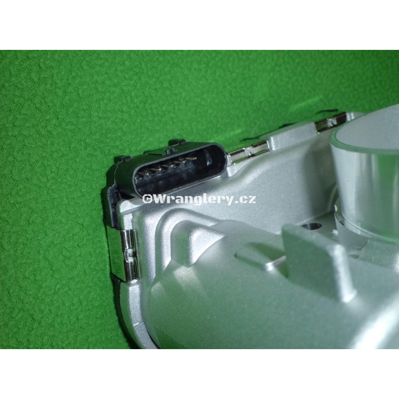 Škrtící klapka motoru Jeep Wrangler JK 3,6 V6