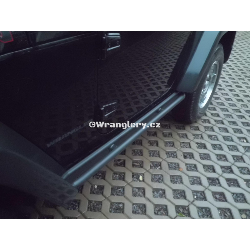 Pevnostní prahy s nášlapem Jeep Wrangler JK Mopar