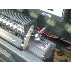 Držák přídavné LED rampy k navijáku Jeep Wrangler